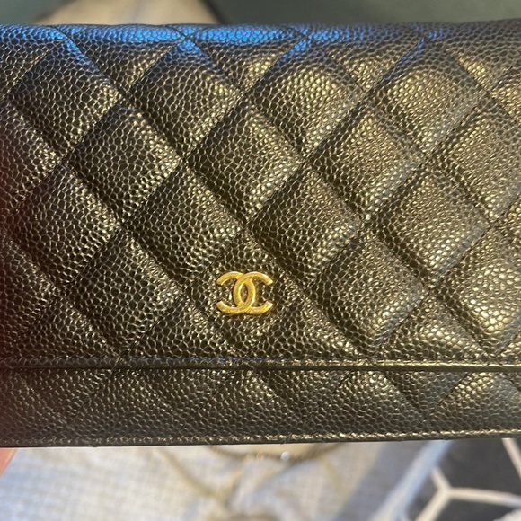 Chanel Matelasse Caviar Chain wallet, gold metal fittings - Picture 15 of 16